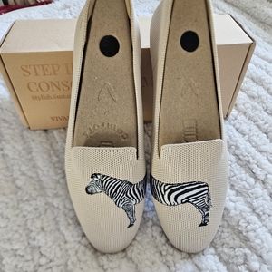 Vivaia Audrey Zebra flats, Size 40